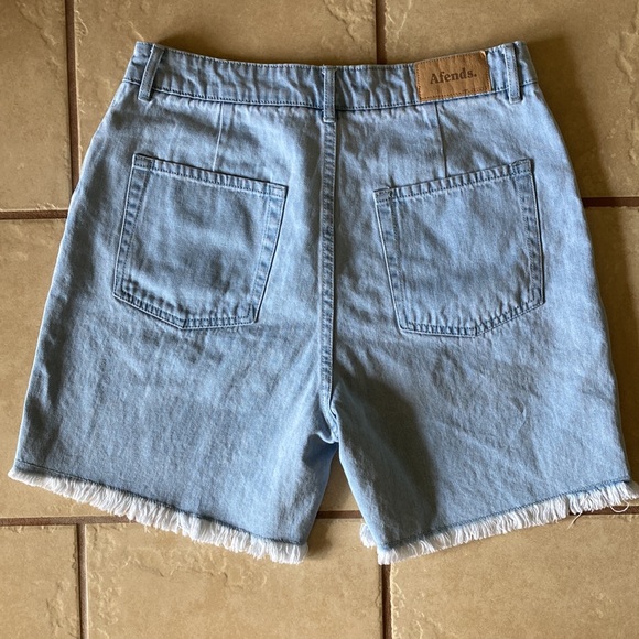 Afends Shelby Hemp Denim Cut Off High-Waisted Mom Short 32 - Picture 4 of 10
